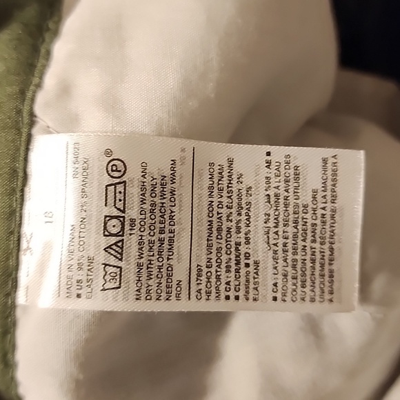 Old navy shorts army green - Picture 3 of 7